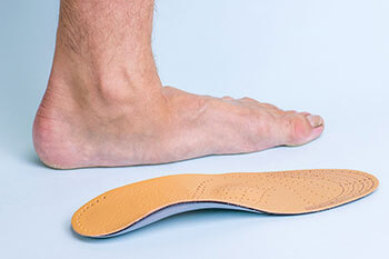 Flat Feet and Fallen Arches Treatment in the Toronto, Scarborough, Markham, Richmond Hill, Oshawa, Vaughan, Brampton, Mississauga, Oakville Ontario areas